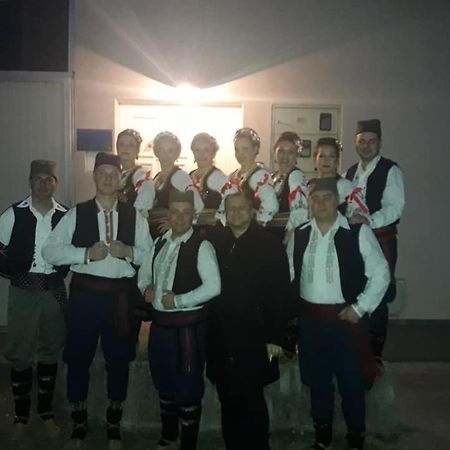 Hostel Larisa Баня-Лука Екстер'єр фото