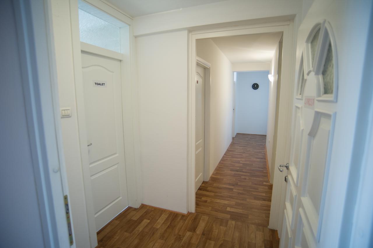 Hostel Larisa Баня-Лука Екстер'єр фото