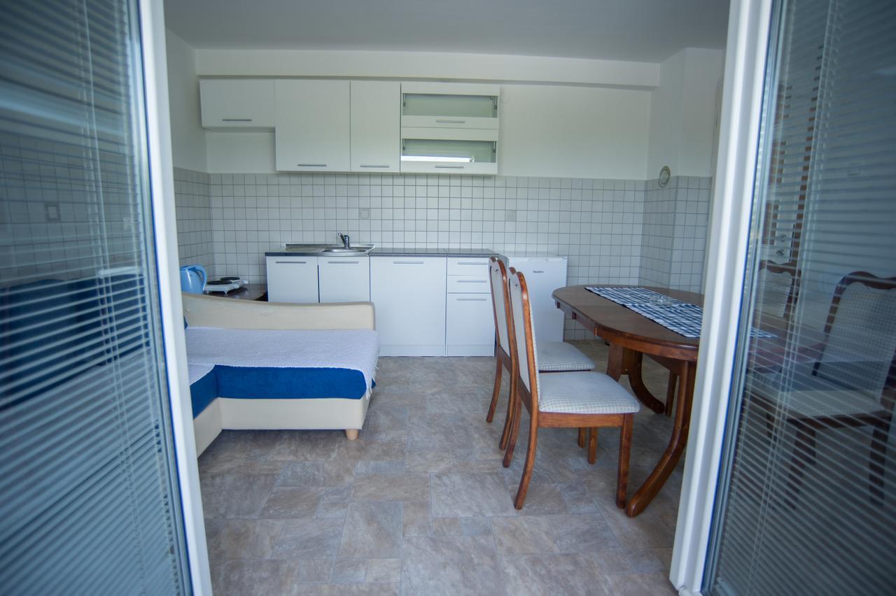 Hostel Larisa Баня-Лука Екстер'єр фото