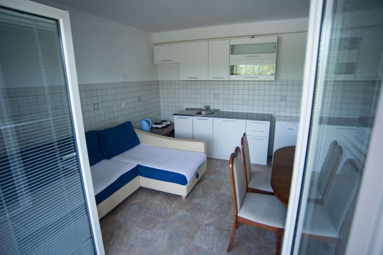 Hostel Larisa Баня-Лука Екстер'єр фото